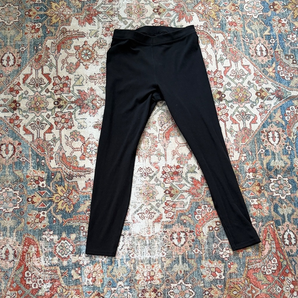 ALO Yoga Women’s Ribbed Black Leggings